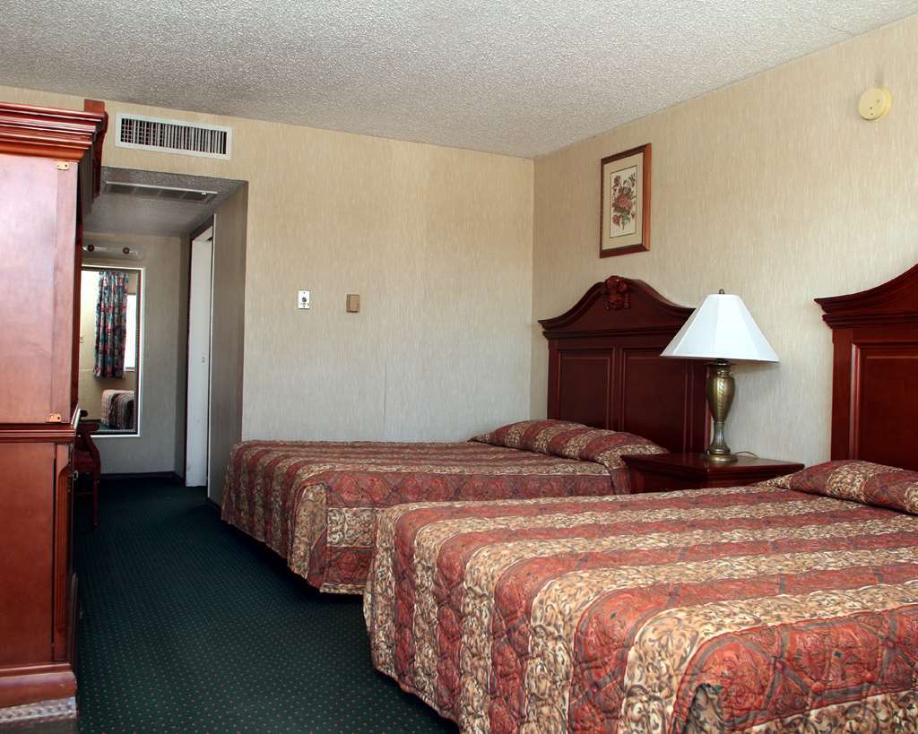 Economy Inn Gallup Room photo