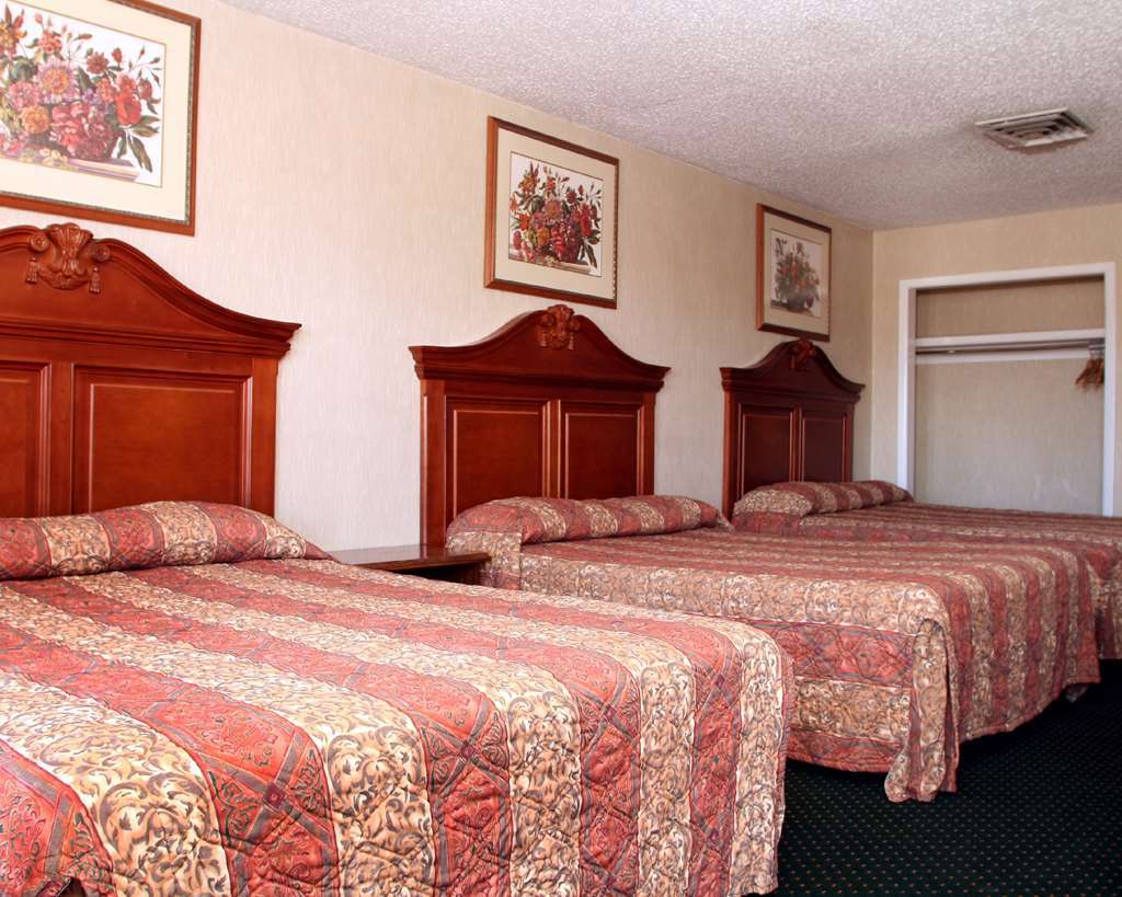 Economy Inn Gallup Room photo